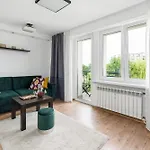 Dabrowskiego By Renters Apartment *