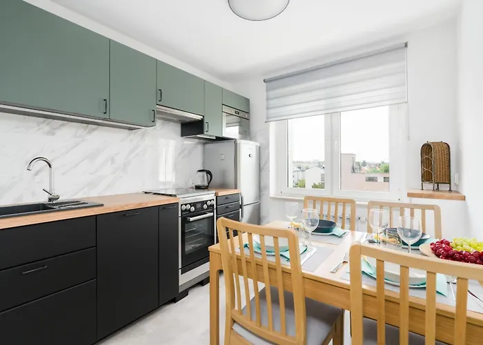 Dabrowskiego By Renters Apartment Poznan