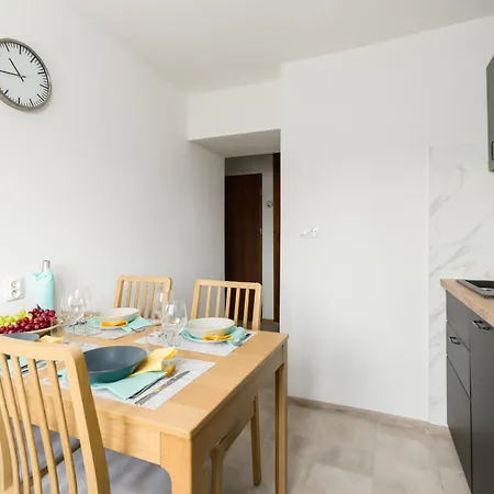 Dabrowskiego By Renters *